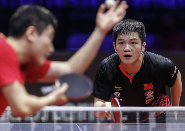 一直以其激 一直以其激